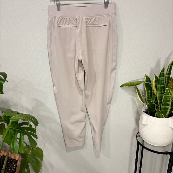 Athleta | Brooklyn Mid Rise Ankle Pant | Size 6 - Picture 3 of 5